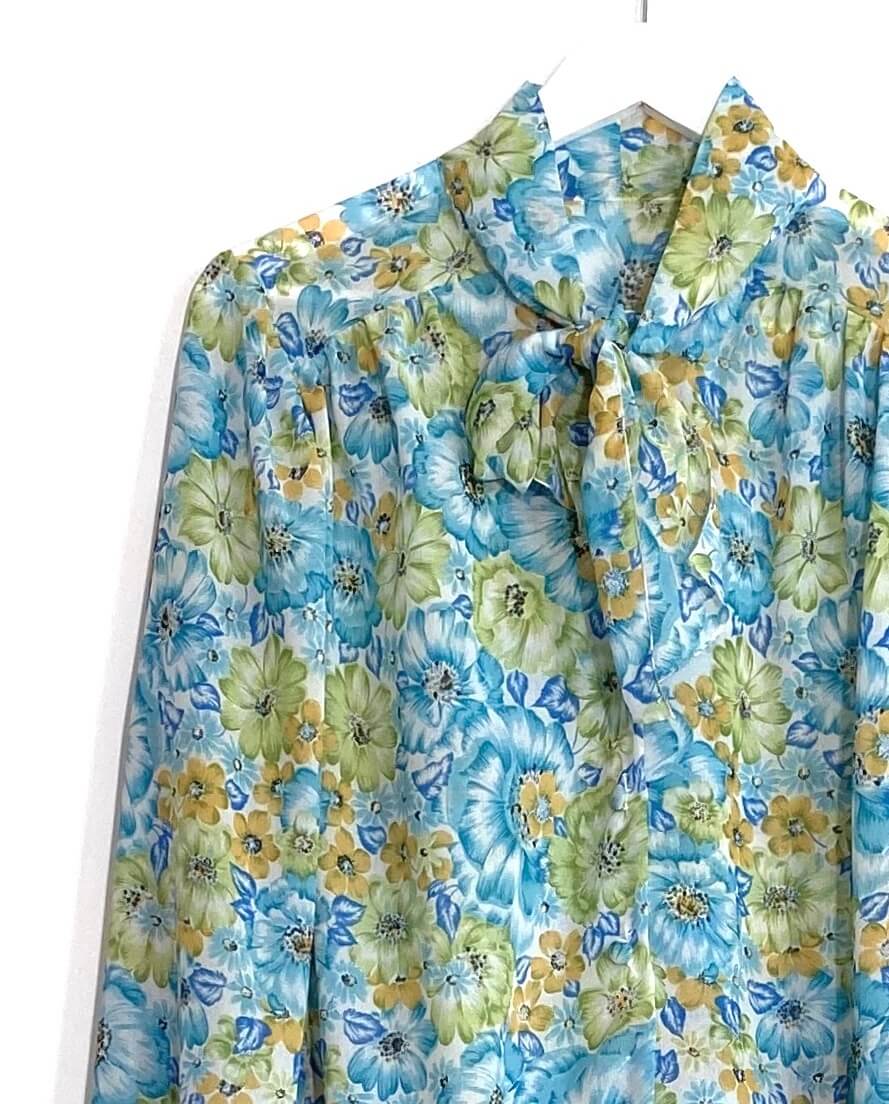 Blouse 70's à lavallière (42)